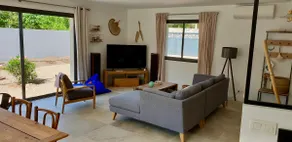 Villa amid olive trees, 1.3 km from the port. - Image 5