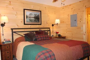 Romantic One-Bedroom Cabin Near Smuggler's Notch - Image 4