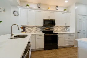 Greenlinks at Lely Luxury White Orchid Fully Renovated Modern 1st floor 3bdr Golf Resort Villa - Image 5