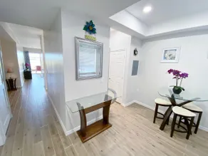 Greenlinks at Lely Luxury White Orchid Fully Renovated Modern 1st floor 3bdr Golf Resort Villa - Image 4