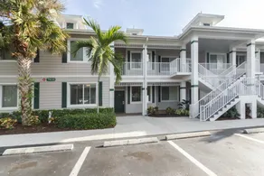 Greenlinks at Lely Luxury White Orchid Fully Renovated Modern 1st floor 3bdr Golf Resort Villa - Image 2