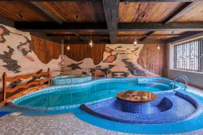 Luxury 8BR Villa w/Pool/TT/Sauna @Bani Park Jaipur - Image 5