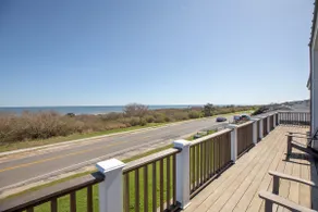 Beach Front House - Image 3