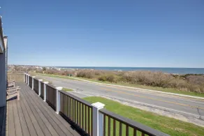 Beach Front House - Image 2