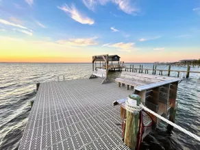 Bayfront Lodge-Beautiful & Unique East Bay Retreat - Image 4