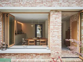 Beautiful city loft with garden - Image 2