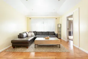 SF Home- Mins to the Beach, 20 Mins to Downtown SF - Image 4