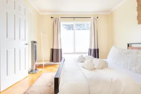 SF Home- Mins to the Beach, 20 Mins to Downtown SF - Image 3