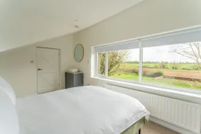 Luxury self contained one bedroom - Sawbridgeworth - Image 5