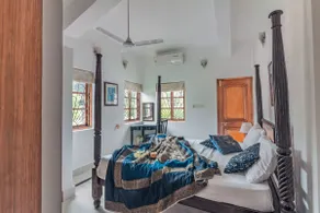 Beachfront 6+1BDR Luxury Villa With Private Pool. - Image 3