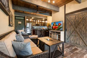 Stunning One Bedroom Condo Just Steps from Ocean! - Image 2