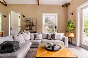 Belle’s Cottage- Luxurious, Stirling escape with cosy fire, deck, tennis court - Image 2