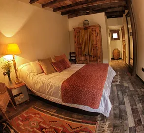 17th century farmhouse in a natural park's volcanic area - Image 5