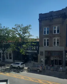 Downtown Escape-Newberry outside your window! - Image 3