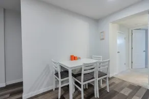 Cozy, private basement suite - Image 5