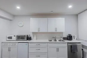 Cozy, private basement suite - Image 3