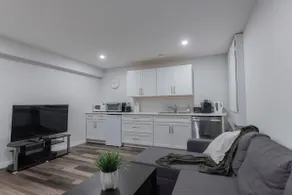 Cozy, private basement suite - Image 4