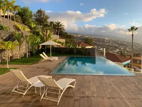 Crystal Ocean Villa Lavaderos - Image 3