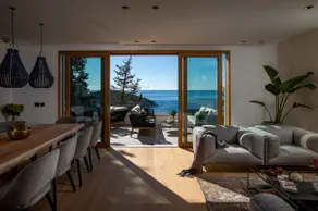 Luksusvilla med indendørs pool og udendørs uendelig pool med spektakulær udsigt - Image 5