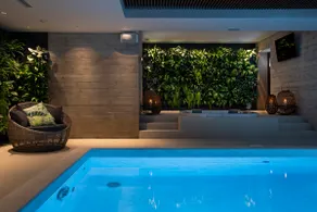 Luksusvilla med indendørs pool og udendørs uendelig pool med spektakulær udsigt - Image 2