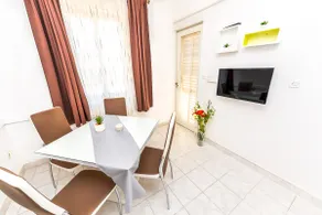ANKICA R - modern two bedroom app. near the center - Image 3