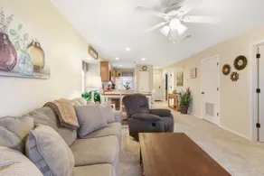 Walk in, 2BR 2 Bath, Lake front Condo. SDC 3 MIN. - Image 2