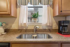 Walk in, 2BR 2 Bath, Lake front Condo. SDC 3 MIN. - Image 5