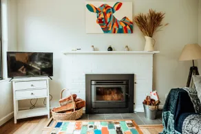 Cosy, country ‘Red Gum Cottage’ on stunning Estate - Image 5