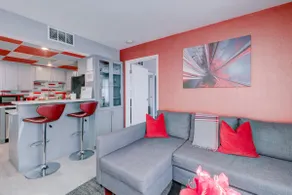 Cozy 2 Bedroom/ 2 Bath Condo Minutes From DTLB - Image 2