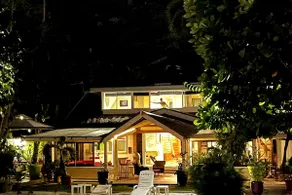 Our deluxe Cook's Bay Villa - Image 3