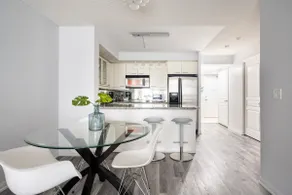 ❤️Hidden Gem fully equipped 2BR w/ free parking - Image 3