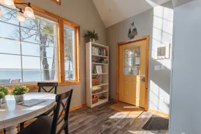 The Bayhouse: Waterfront Views & Epic Sunsets! - Image 3