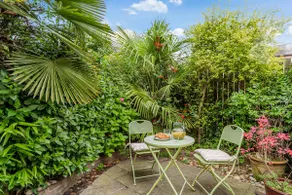 Strayside Cottage Harrogate. Dog friendly. 5 min walk hospital. 15 min walk town - Image 4