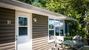 Cabin 10, Spacious Muskoka 2 Bedroom Cabin - Image 4