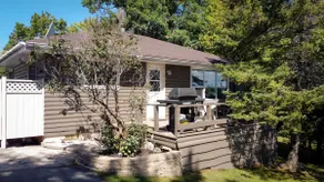 Cabin 10, Spacious Muskoka 2 Bedroom Cabin - Image 3