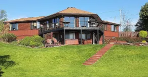 HEM - PÅ RIVEREN - POOL & VARMT TUB - PÅ Niagara-floden Fantastisk utsikt! 3 + BR - Image 2
