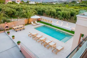 Piscine privée ★ Plage à distance de marche ★ BBQ & Wifi - Image 2