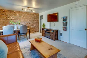 Downtown Redmond Retreat - Image 5