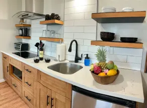 Vineyard Village Villa in Historic Wailuku Town - Image 3