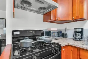 Charming studio in downtown with kitchen - Image 5