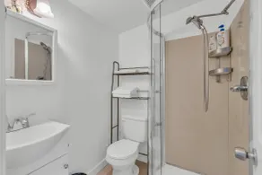 Charming studio in downtown with kitchen - Image 2