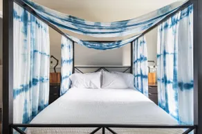 Luxe|Clean|Contactless Alberta Daylight Apartment - Image 5
