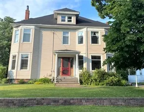 Cozy 3 bedroom home in N.S. close to N.B & P.E.I. - Image 2