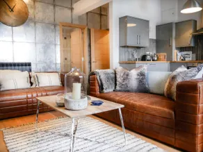 Padstow Escapes - Pajar Luxury Penthouse Apartment - Image 2