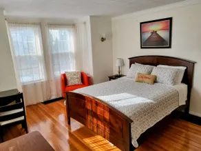 Apartment w/Parking, minutes to airport / Downtown - Image 5