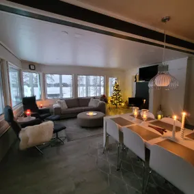 Arctic Villa Tuomi – Romantic 2BR w/ Hot Tub+sauna - Image 4