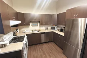 Home away from home, spacious 2 bedroom retreat. - Image 3