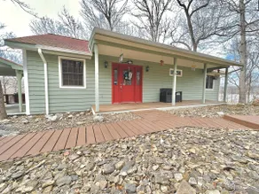 Cozy Beaver Lake Getaway - Image 3