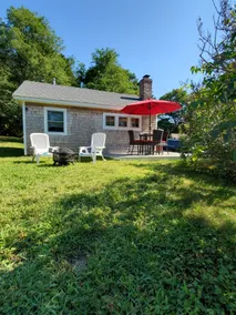 Cozy Ladybug Cottage Near Cape Cod Canal - Image 3