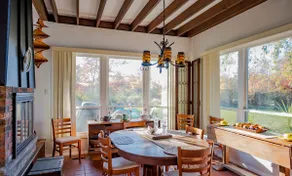 Secluded Midcentury Gem – Art, Sauna & Nature - Image 5